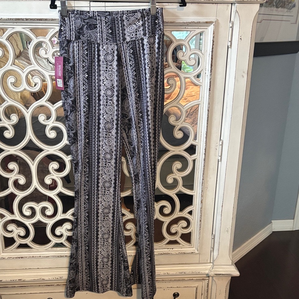 NWT  Black and Gray Women's Boot Cut Pants